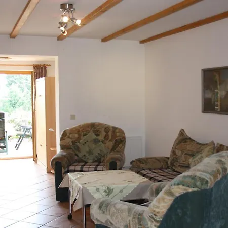 Weingarten Apartment *